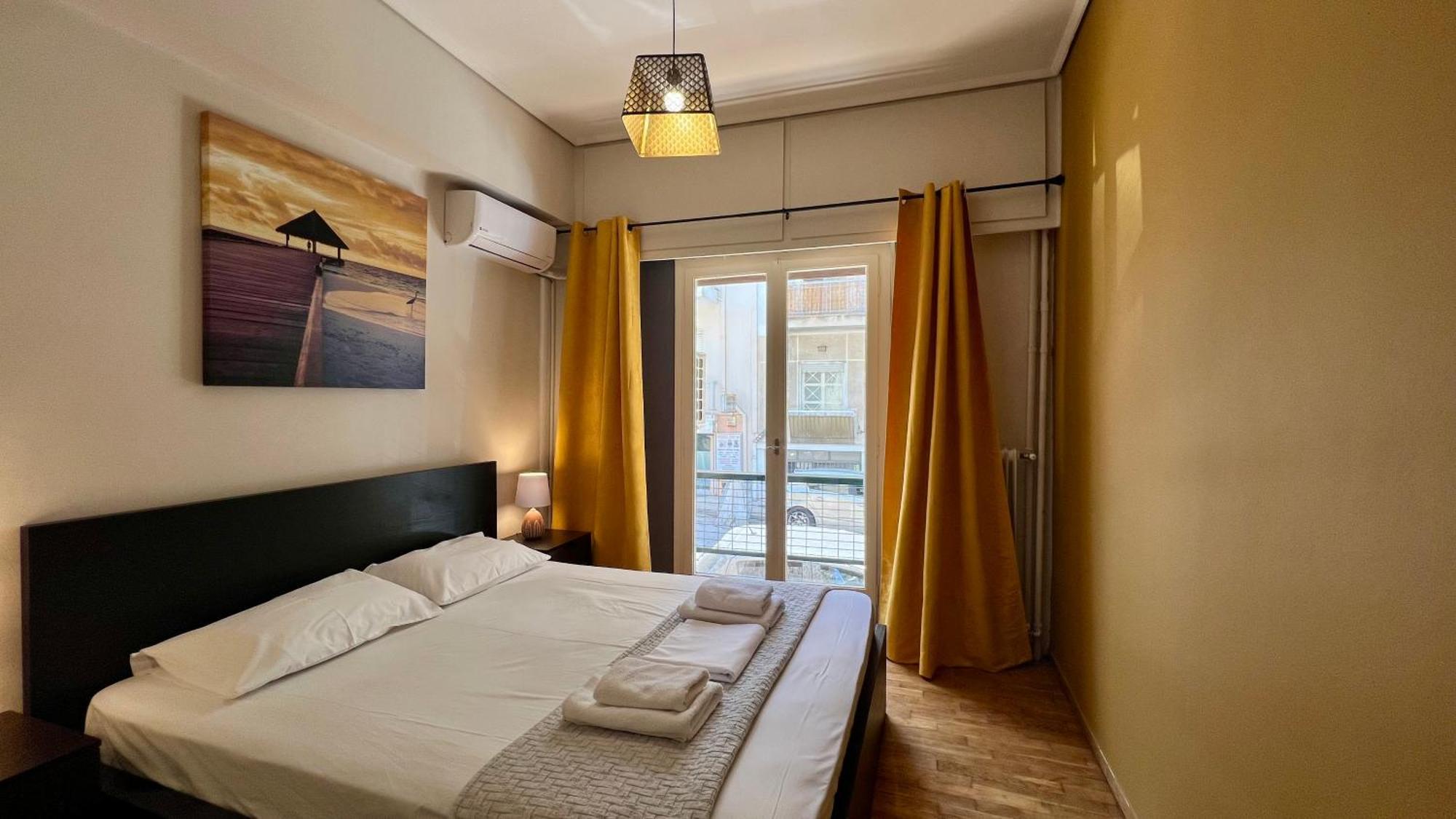 Modern & Cozy 51Sqm Apt In Thisseio Atenas Exterior foto