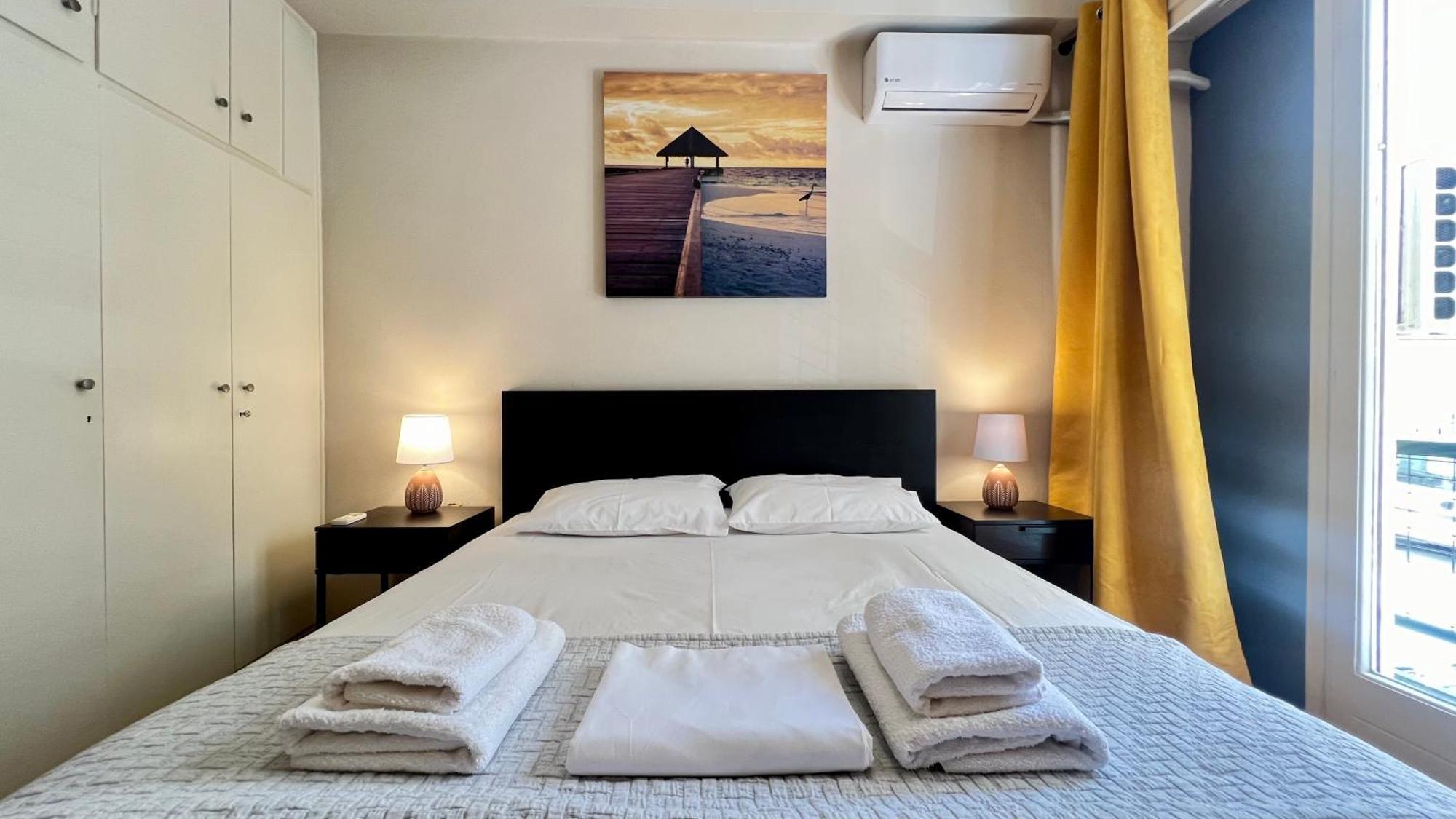 Modern & Cozy 51Sqm Apt In Thisseio Atenas Exterior foto